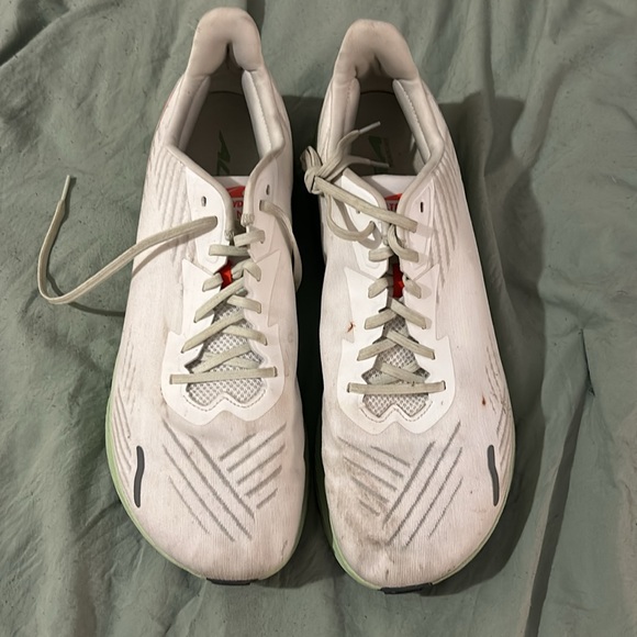 Men’s Altra FWD Experience size 13 in white/green minimally used - Picture 2 of 5